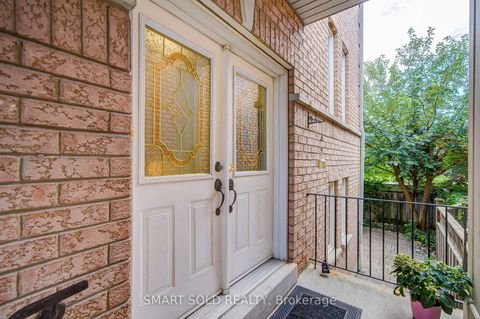 Photo 3 at 6 Sugarforest Drive, Patterson, Vaughan