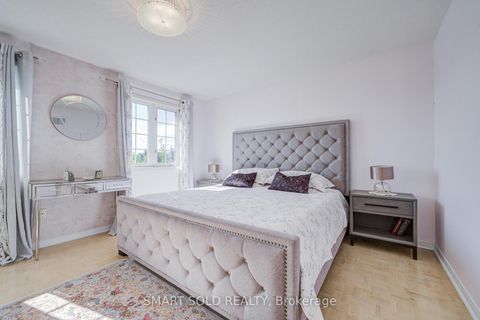 Photo 20 at 6 Sugarforest Drive, Patterson, Vaughan