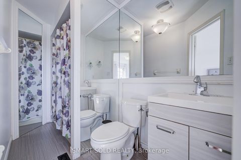 Photo 27 at 6 Sugarforest Drive, Patterson, Vaughan