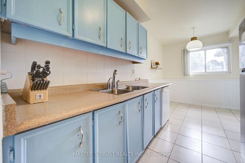 Photo 12 at 61 Wiggens Court, Malvern, Toronto