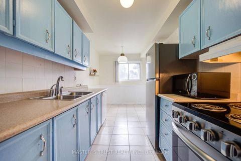 Photo 14 at 61 Wiggens Court, Malvern, Toronto