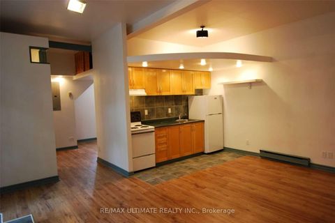Photo 5 at 93 Spadina Road, Annex, Toronto