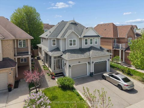 Photo 1 at 41 Old Colony Road, Oak Ridges Lake Wilcox, Richmond Hill