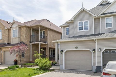Photo 2 at 41 Old Colony Road, Oak Ridges Lake Wilcox, Richmond Hill