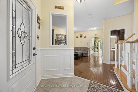 Photo 5 at 41 Old Colony Road, Oak Ridges Lake Wilcox, Richmond Hill