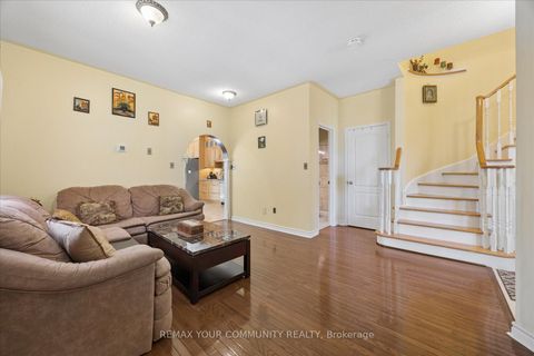 Photo 9 at 41 Old Colony Road, Oak Ridges Lake Wilcox, Richmond Hill