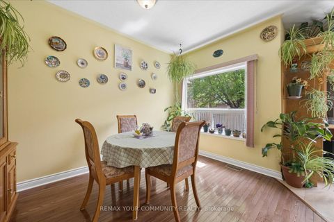 Photo 11 at 41 Old Colony Road, Oak Ridges Lake Wilcox, Richmond Hill