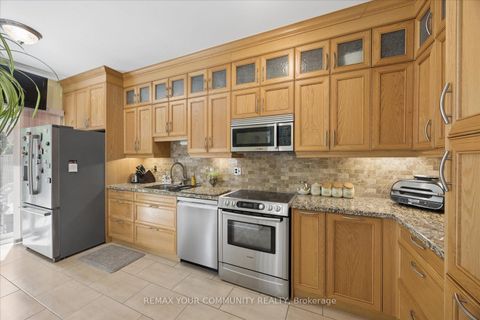 Photo 15 at 41 Old Colony Road, Oak Ridges Lake Wilcox, Richmond Hill
