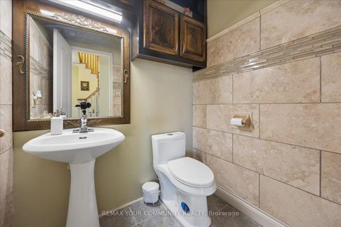 Photo 16 at 41 Old Colony Road, Oak Ridges Lake Wilcox, Richmond Hill
