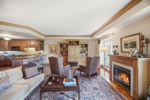 Photo 14 at PH403 - 30 Anglesey Boulevard, Humber Valley, Toronto