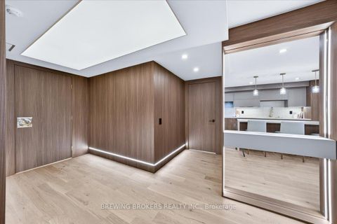 Photo 5 at 737 - 3600 Yonge Street, Nortown, Toronto