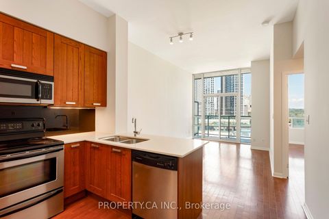 Photo 6 at 703 - 3391 Bloor Street W, City Centre West, Toronto