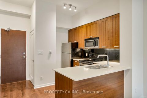 Photo 8 at 703 - 3391 Bloor Street W, City Centre West, Toronto