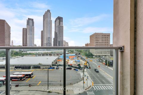 Photo 14 at 703 - 3391 Bloor Street W, City Centre West, Toronto