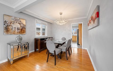 Photo 9 at 22 Arbroath Crescent, Markland Wood, Toronto