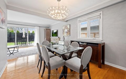 Photo 11 at 22 Arbroath Crescent, Markland Wood, Toronto