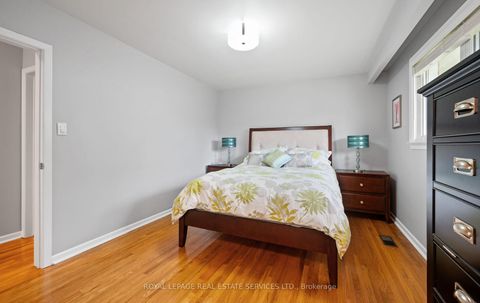 Photo 18 at 22 Arbroath Crescent, Markland Wood, Toronto