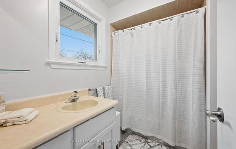 Photo 20 at 22 Arbroath Crescent, Markland Wood, Toronto