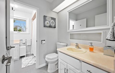 Photo 22 at 22 Arbroath Crescent, Markland Wood, Toronto