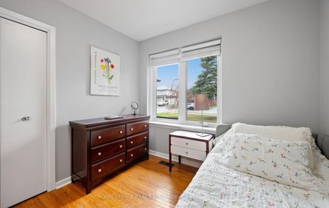 Photo 24 at 22 Arbroath Crescent, Markland Wood, Toronto