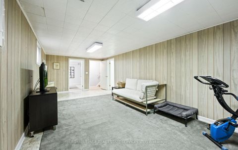 Photo 32 at 22 Arbroath Crescent, Markland Wood, Toronto