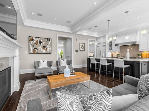 Photo 3 at 553 Broadway Avenue, Leaside, Toronto