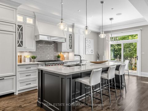 Photo 4 at 553 Broadway Avenue, Leaside, Toronto