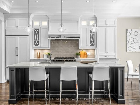 Photo 6 at 553 Broadway Avenue, Leaside, Toronto