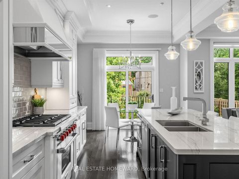 Photo 11 at 553 Broadway Avenue, Leaside, Toronto