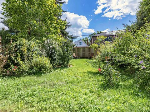 Photo 45 at 553 Broadway Avenue, Leaside, Toronto