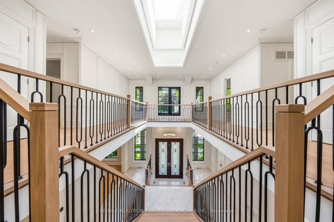 Photo 2 at 27 Penwood Crescent, Don Mills, Toronto