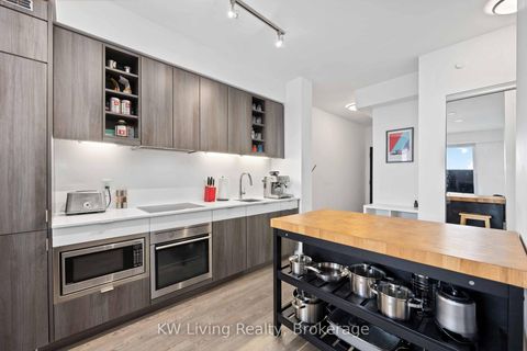 Photo 4 at 1703 - 101 Erskine Avenue, Mount Pleasant West, Toronto
