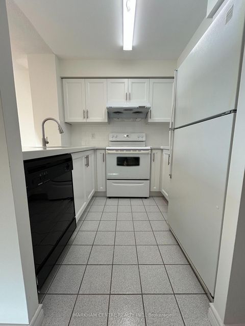 Photo 6 at 901 - 18 Pemberton Avenue S, Newtonbrook East, Toronto
