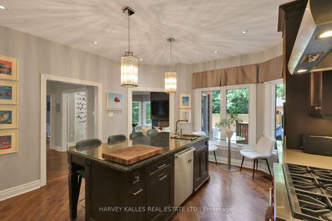Photo 17 at 254 Yonge Boulevard, Nortown, Toronto