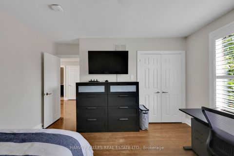 Photo 32 at 254 Yonge Boulevard, Nortown, Toronto