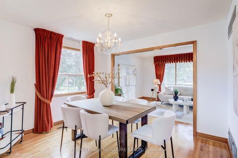 Photo 6 at 18 Parravano Court, Willowdale West, Toronto