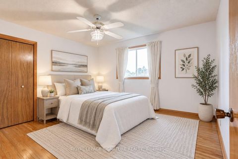 Photo 21 at 18 Parravano Court, Willowdale West, Toronto