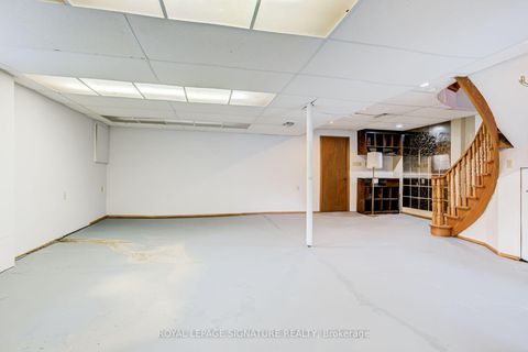 Photo 22 at 18 Parravano Court, Willowdale West, Toronto