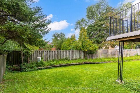 Photo 25 at 18 Parravano Court, Willowdale West, Toronto