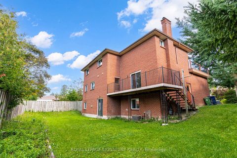 Photo 26 at 18 Parravano Court, Willowdale West, Toronto