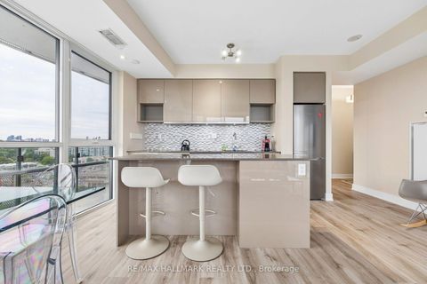 Photo 7 at 924 - 99 The Donway W, Don Mills, Toronto