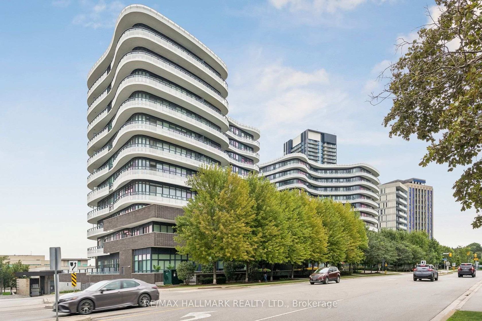924 - 99 The Donway W, Don Mills, Toronto 