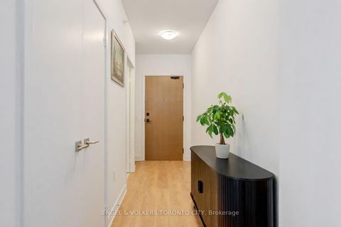 Photo 4 at 4807 - 2920 Highway 7 Road, Concord, Vaughan