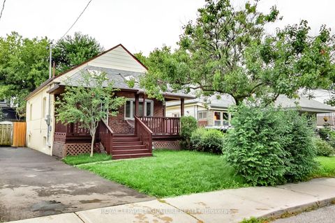 Photo 1 at 36 Criscoe Street, Smythe, Toronto