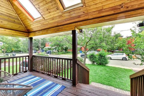 Photo 3 at 36 Criscoe Street, Smythe, Toronto