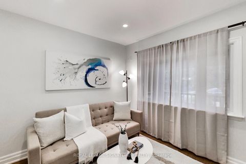 Photo 7 at 36 Criscoe Street, Smythe, Toronto