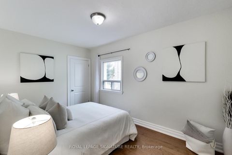Photo 10 at 36 Criscoe Street, Smythe, Toronto