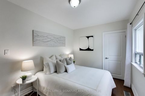 Photo 11 at 36 Criscoe Street, Smythe, Toronto
