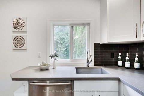 Photo 18 at 36 Criscoe Street, Smythe, Toronto
