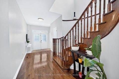 Photo 3 at 95 White Beach Crescent, Patterson, Vaughan